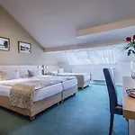 Taurus Hotel 4*
