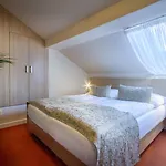 Hotel Taurus