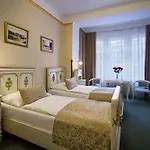 Taurus Hotel