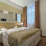 Taurus 4* Prag