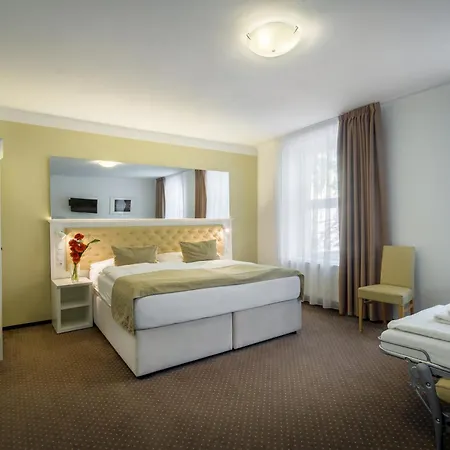 Taurus 4*