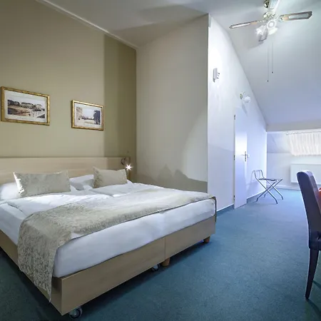 Taurus Hotel