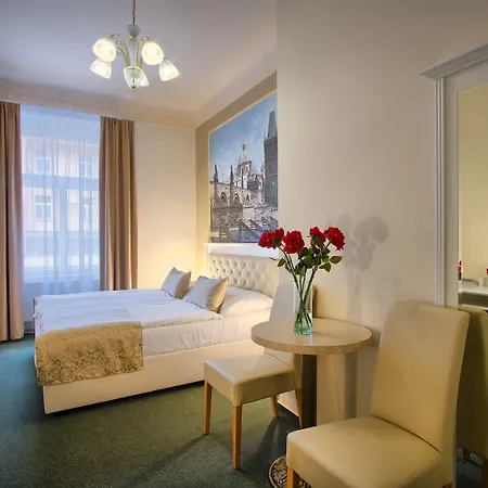 Hotell Taurus Prag