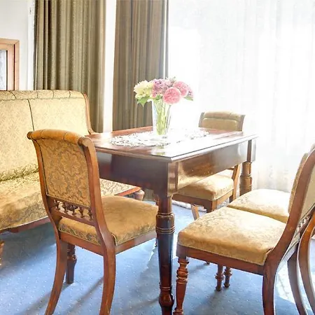 Taurus 4* Prag