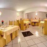 تاوروس فندق 4*